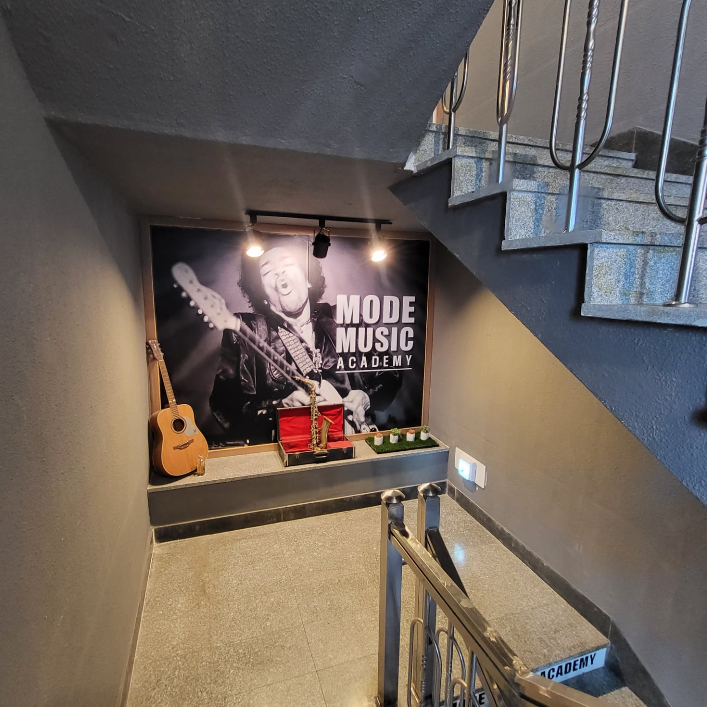 2층 계단.jpg