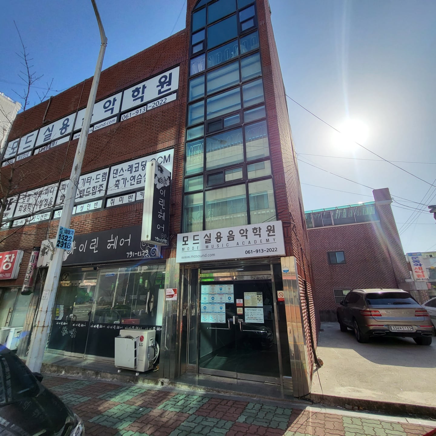 1층 입구-2.jpg