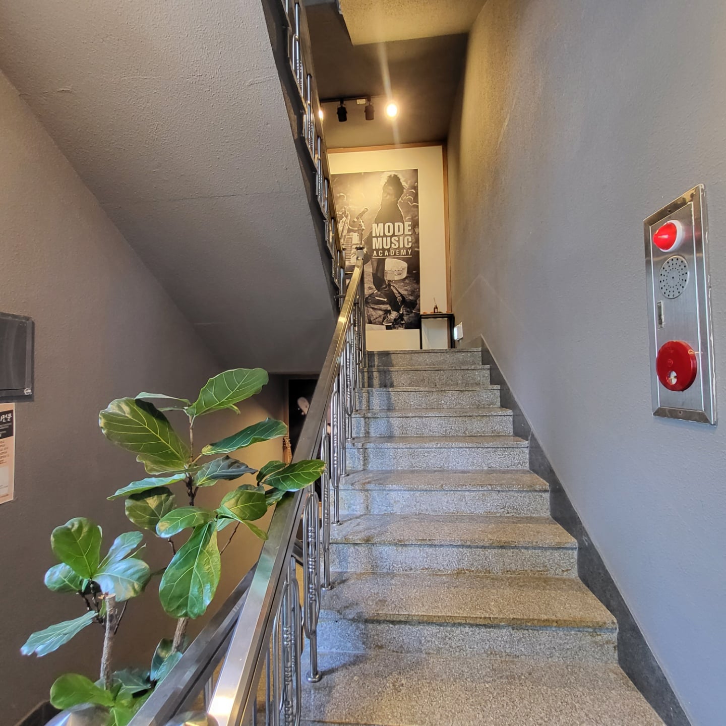 3층 계단-1.jpg