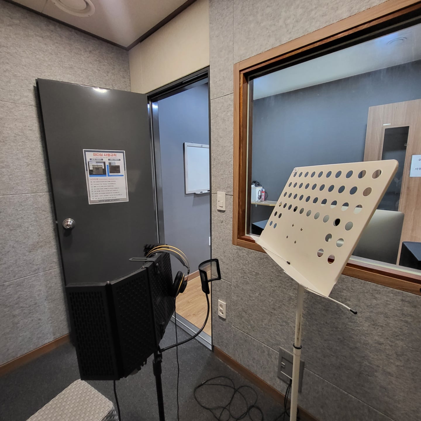 2층 녹음실-1.jpg